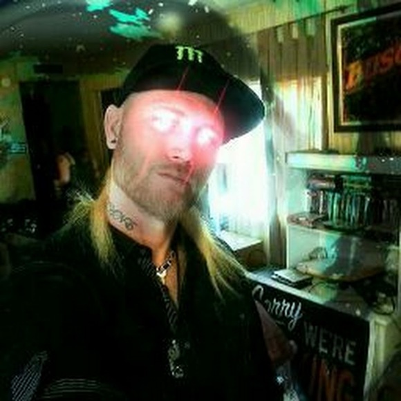 Meet your Posher, Wayne - Picture 1 of 1